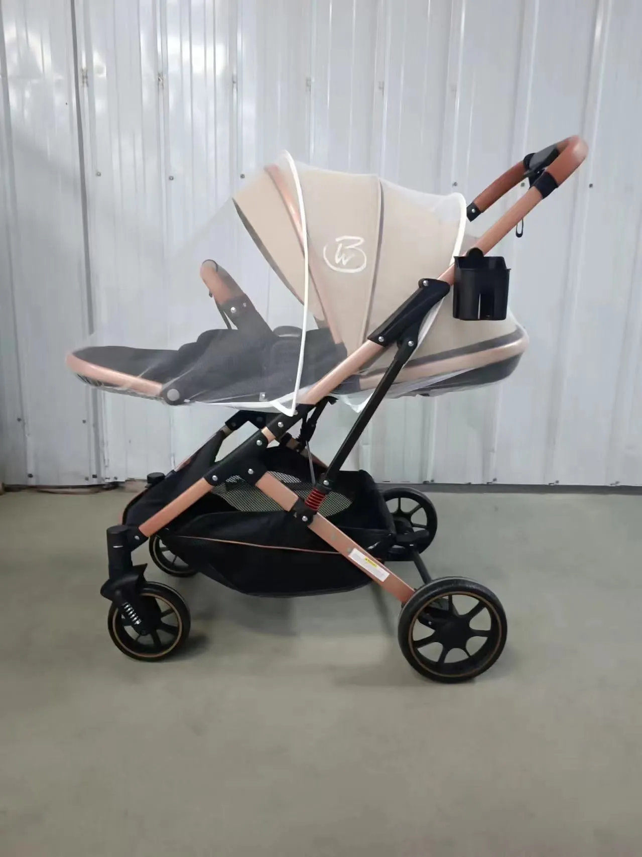 The Flex Beige: 3 in 1 Stroller, Open Bassinet, and Capsule Car Seat Combo