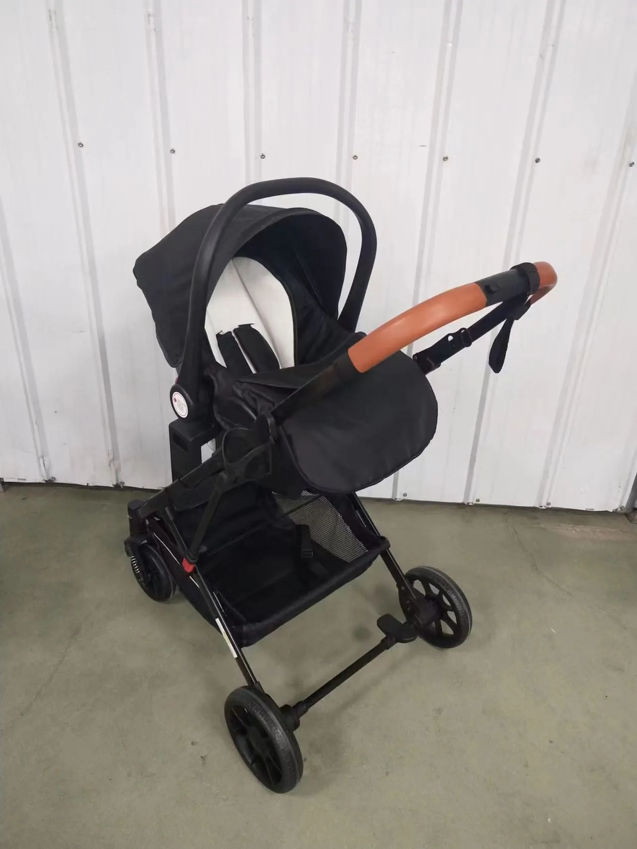 The Flex Beige: 3 in 1 Stroller, Open Bassinet, and Capsule Car Seat Combo